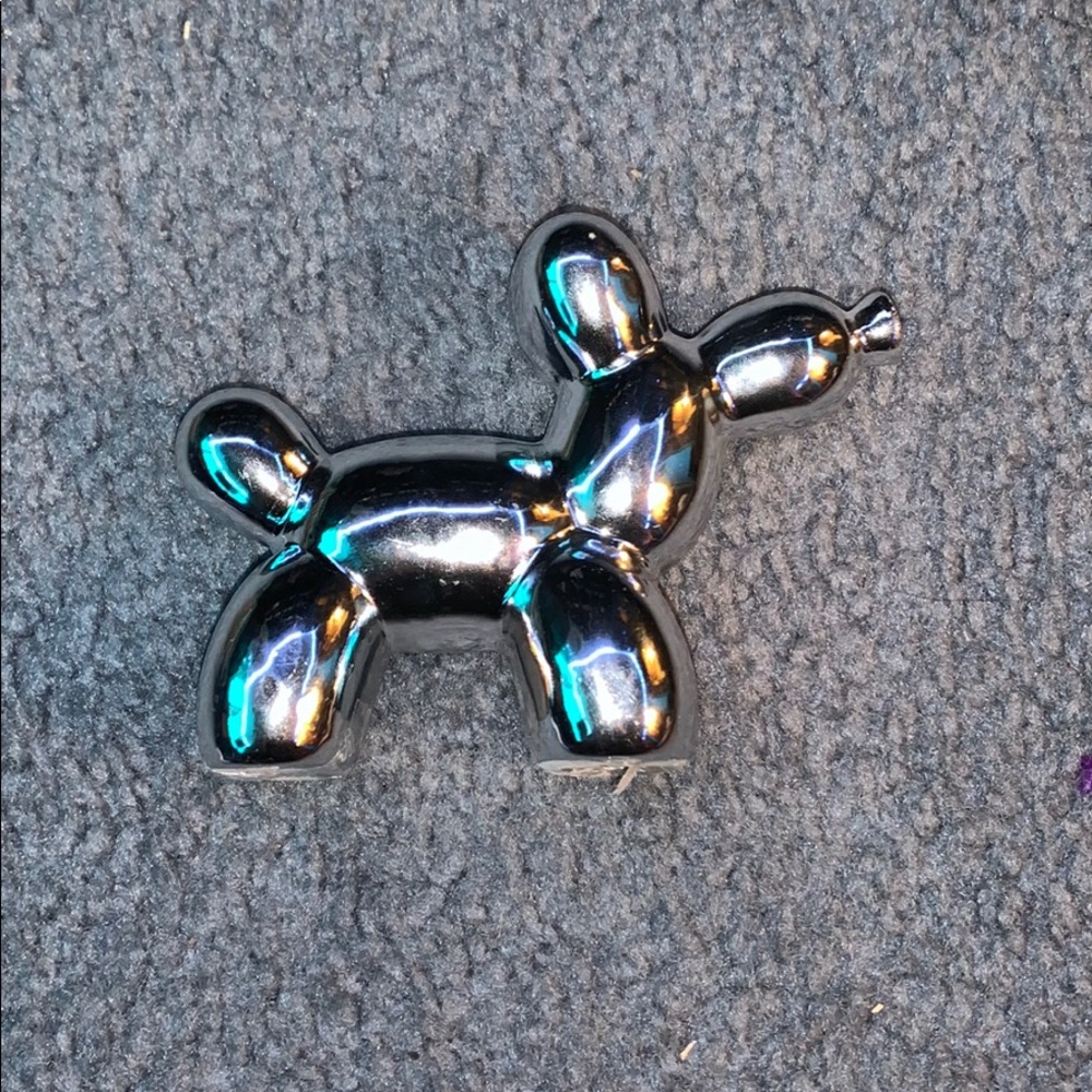 Balloon dog stand